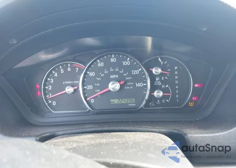 2011 Mitsubishi Galant Es z USA, uszkodzony, nr VIN 4A32B2FF6BE009332